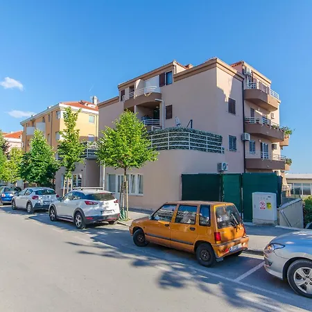 Apartment Apartment Beaches & Park Marjan