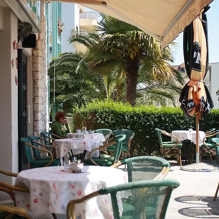 Apartment Beaches & Park Marjan Split