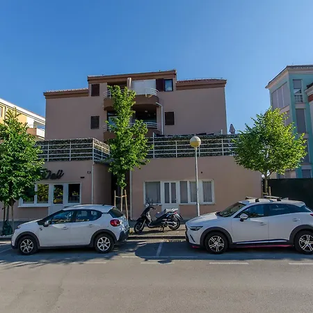 Beaches & Park Marjan Apartmán