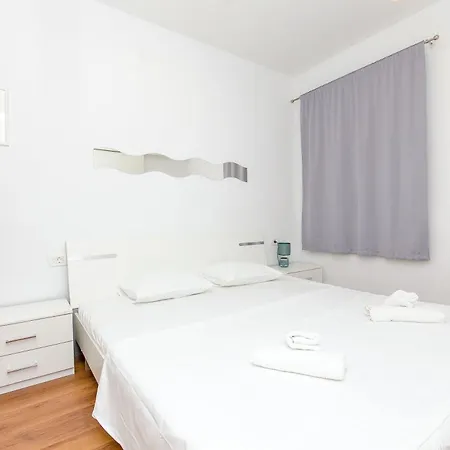 Beaches & Park Marjan Apartmán