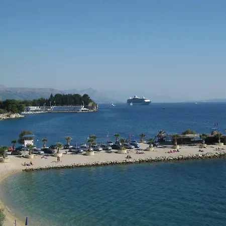 Beaches & Park Marjan Apartmán